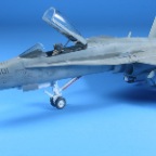 F-A-18C 1-72 Academy - 7